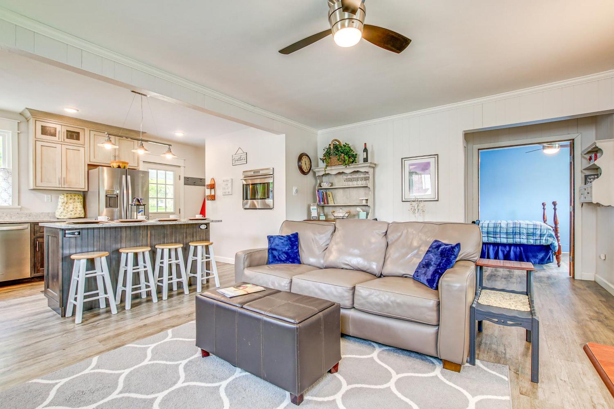 Lavish House With Patio - 2 Blocks To Green Lake! Екстер'єр фото